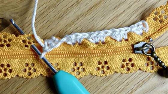 Reißverschluss einhäkeln