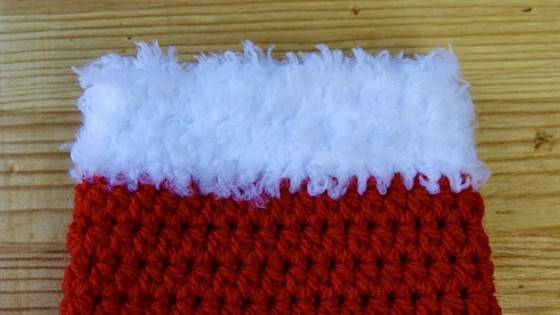 Sockenrand aus Plüschgarn häkeln