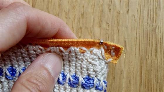 Reißverschlussende festnähen