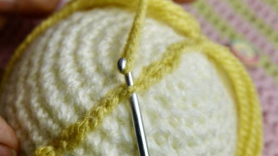 Haare mit Häkelnadel einziehen