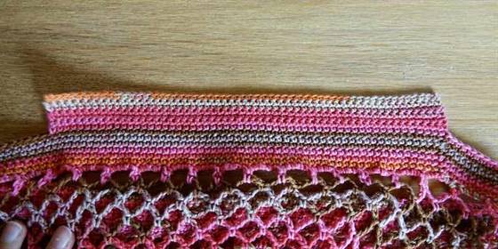 Lasche am oberen Taschenrand