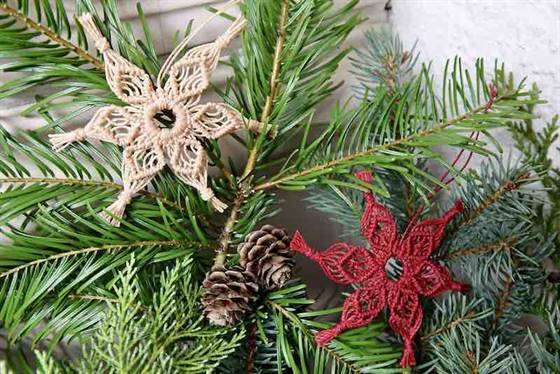 Makramee Weihnachtssterne aus Wachsgarn