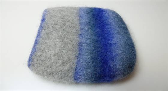 Die Tablet-Hülle nach dem Verfilzen in der Waschmaschine