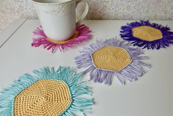 Einfache Untersetzer mit Fransen häkeln